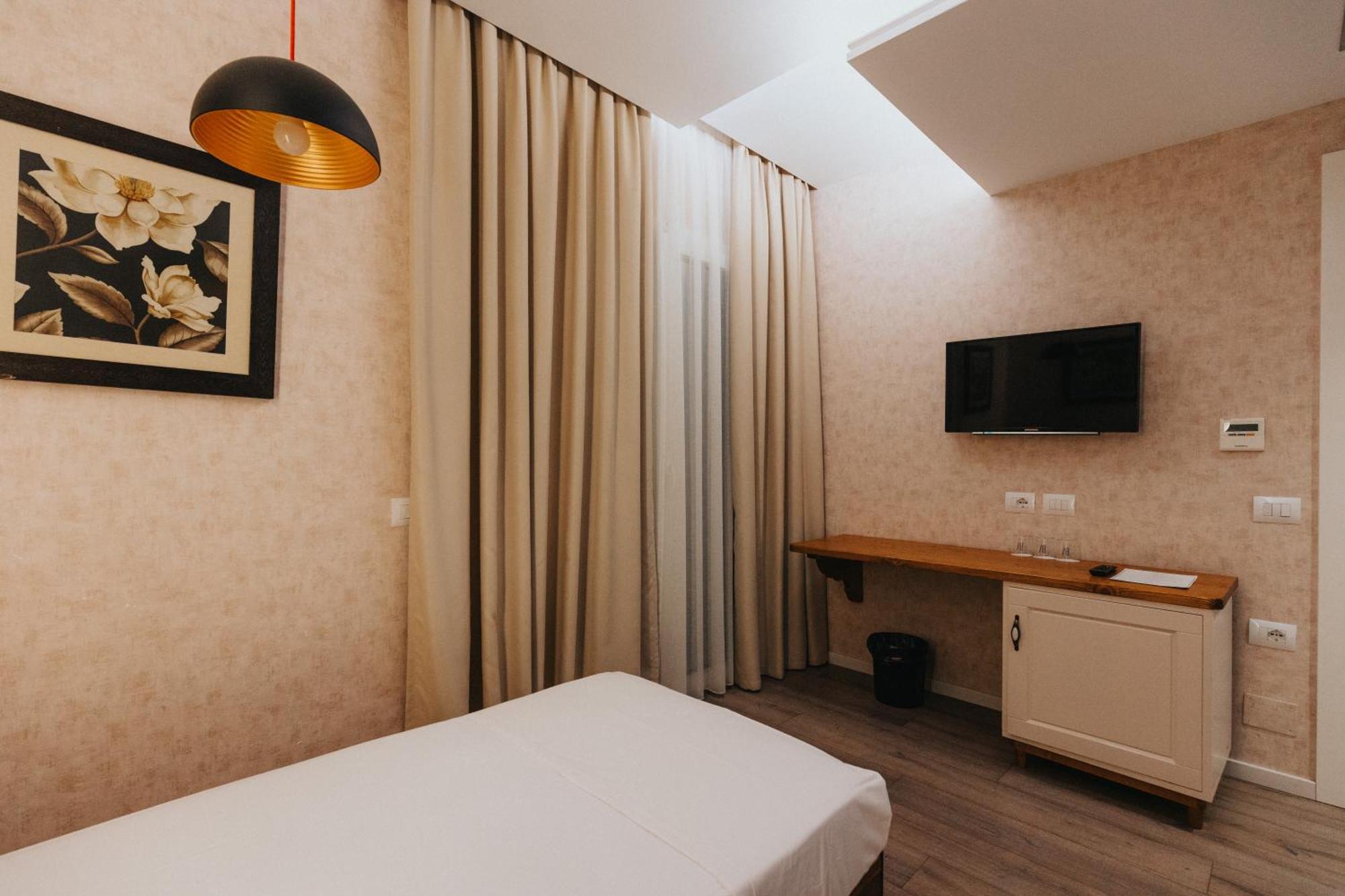 Tirana Resort Radhimë Zewnętrze zdjęcie